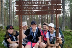 Oravanmarjat ottavat suuntaa haikilla. Kuva: Mari Hurskainen